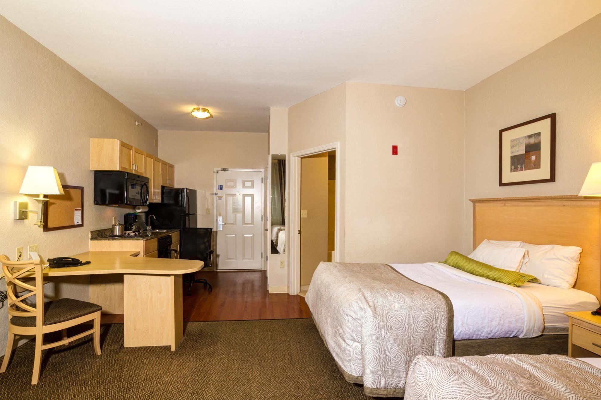 Candlewood Suites Fort Myers Interstate 75 By Ihg Exterior foto